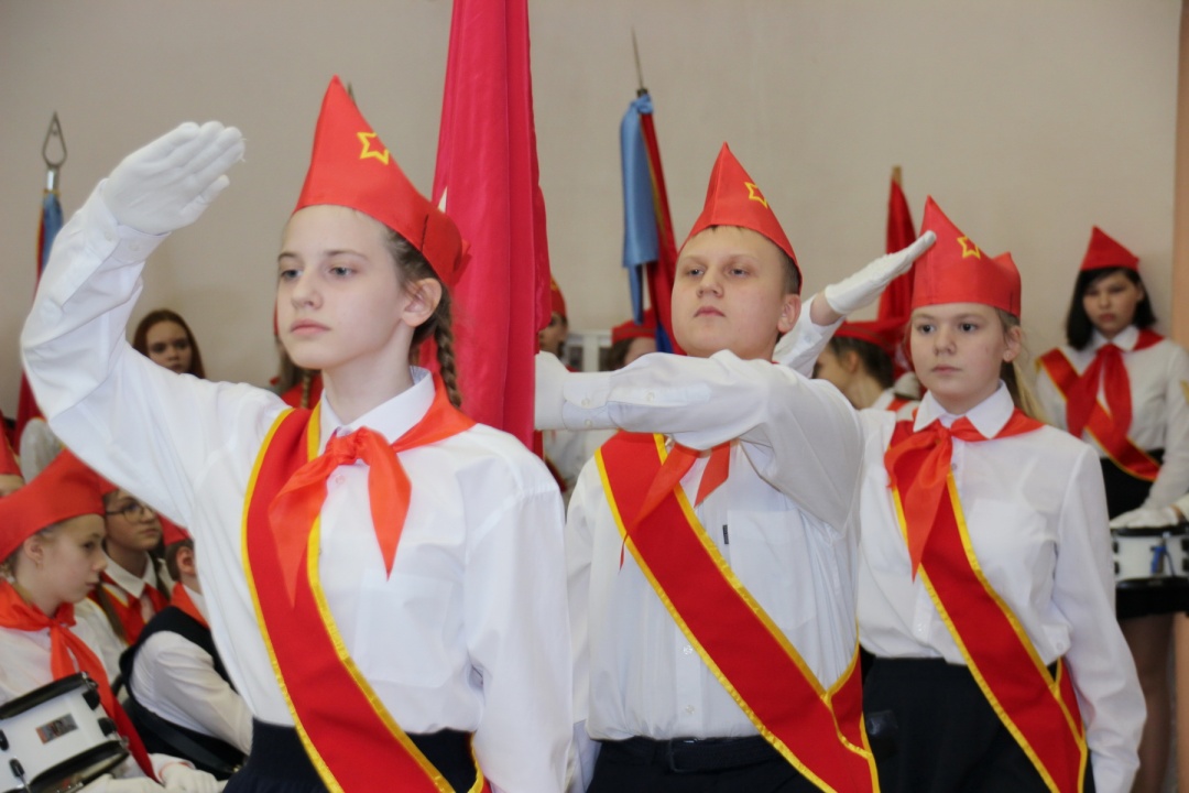 знаменки младшие гимназия2.JPG